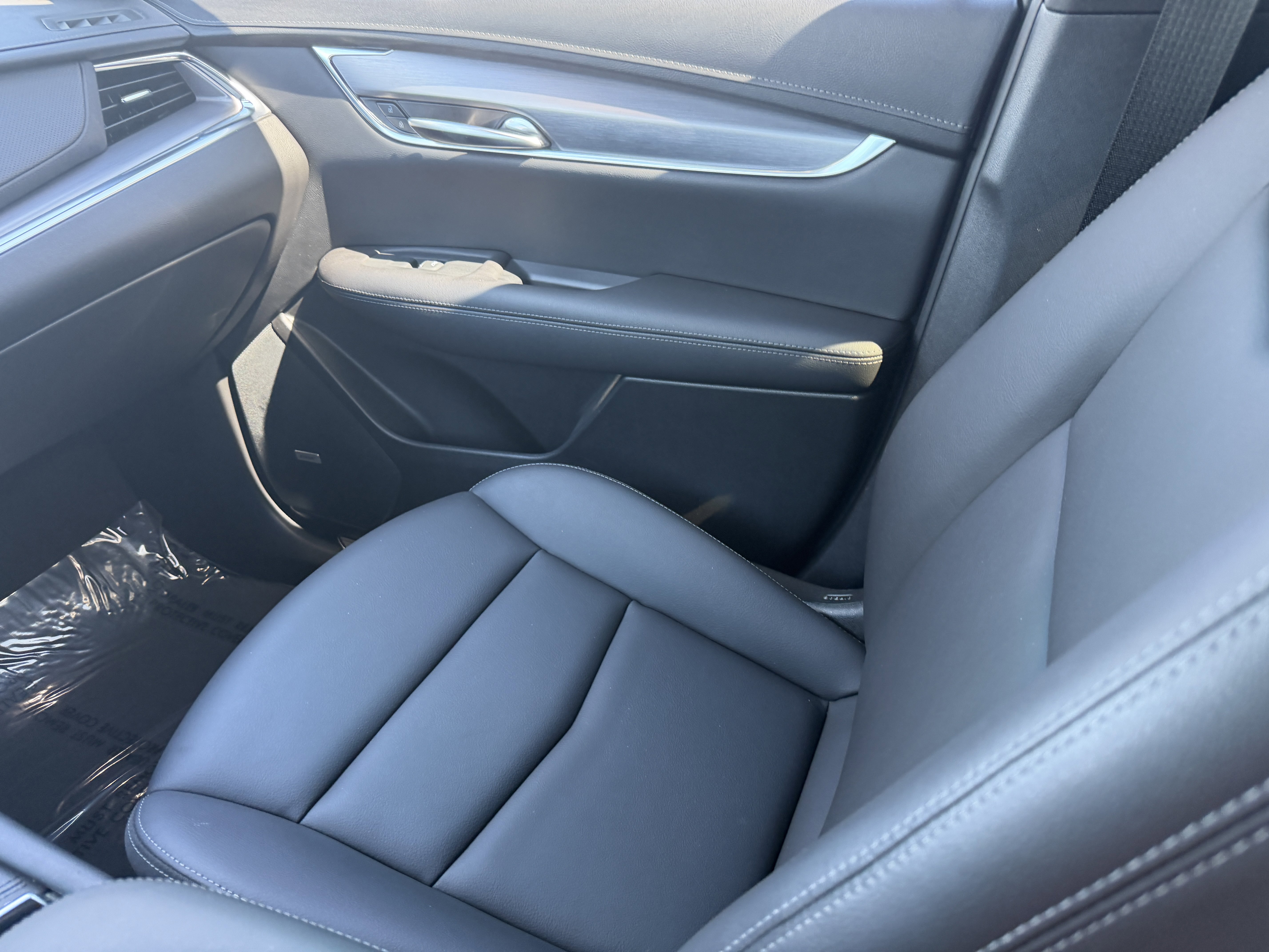 Certified 2023 Cadillac XT5 Luxury image 16