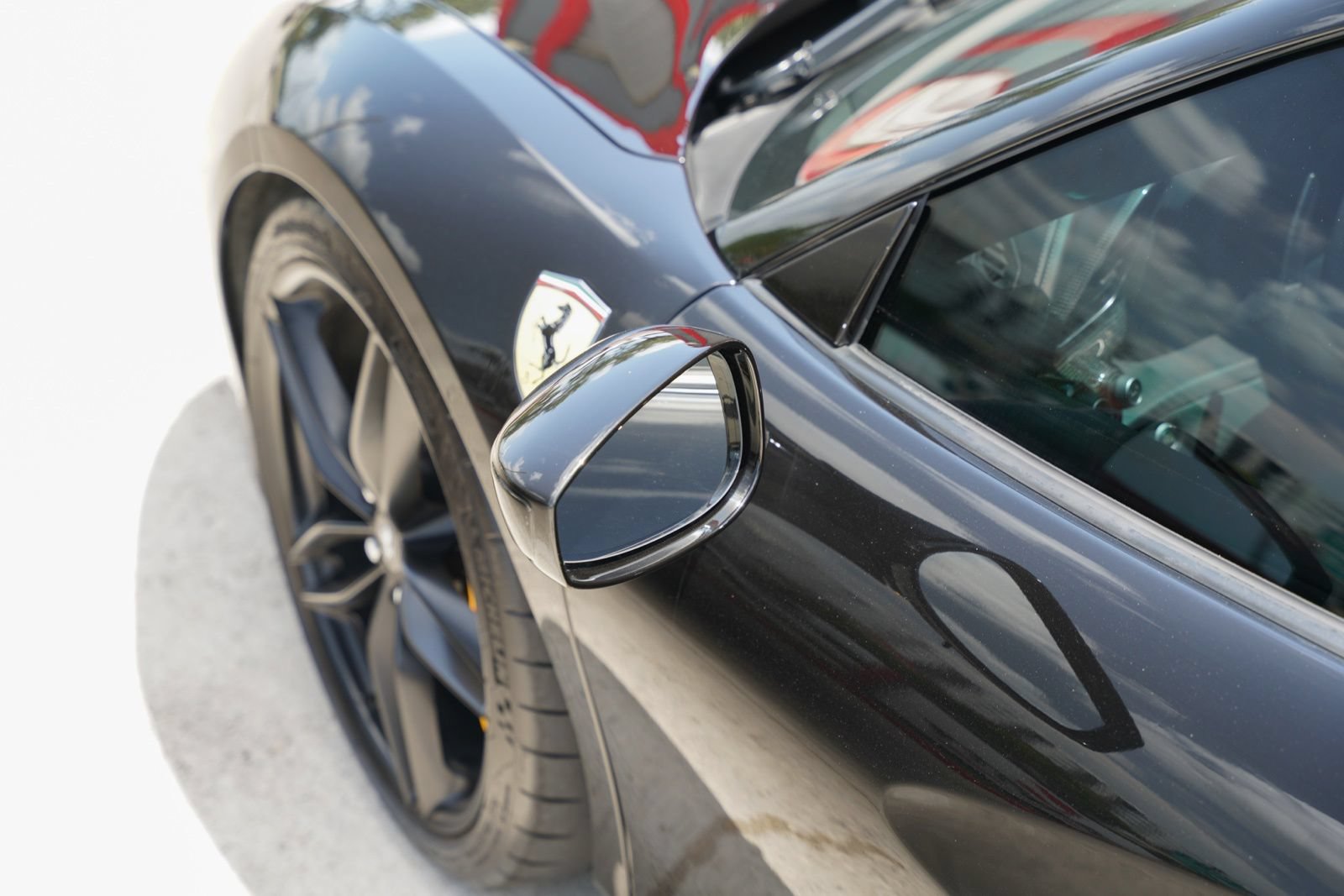 Used 2016 Ferrari 488 Spider RWD image 21