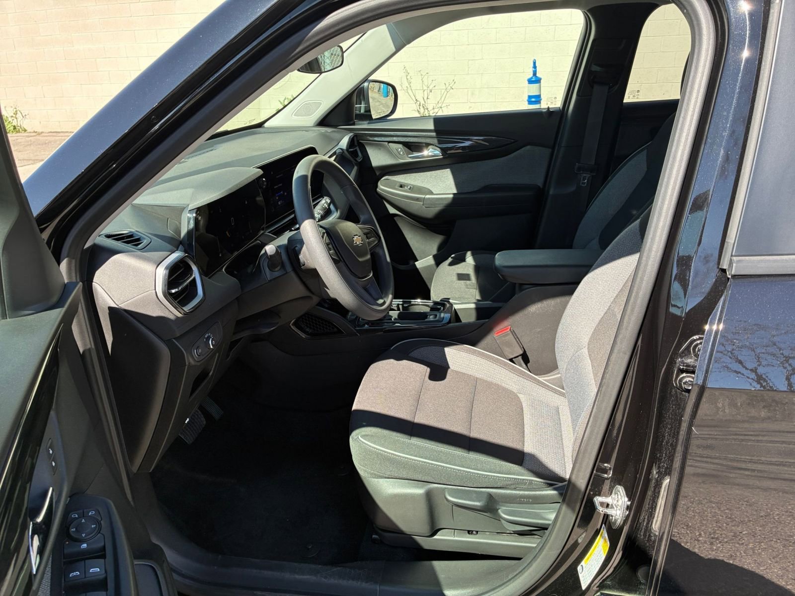 Used 2025 Chevrolet TrailBlazer LT image 25