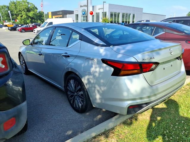 Used 2025 Nissan Altima 2.5 SV FWD image 6