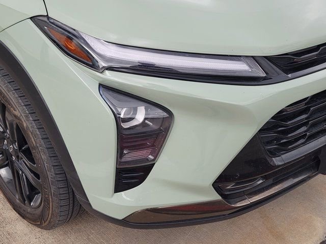 Used 2024 Chevrolet Trax ACTIV w/ Sunroof Package image 9