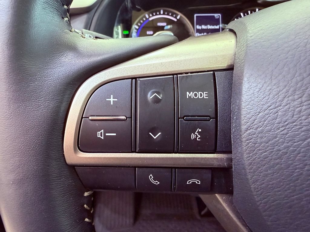 Certified 2022 Lexus RX 450hL Luxury w/ Cold Area Package (CT) AWD/4WD image 25