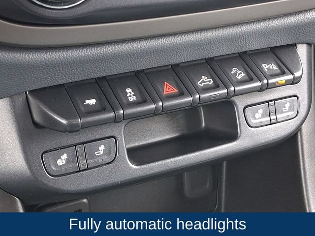 Used 2019 Chevrolet Colorado Z71 AWD/4WD image 16