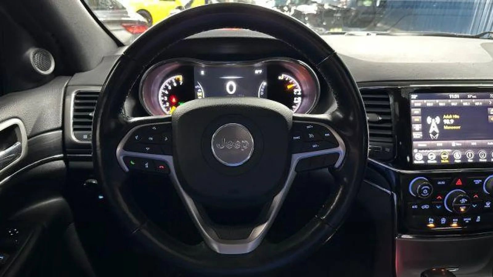 Used 2021 Jeep Grand Cherokee Limited w/ Sun & Sound Group image 18