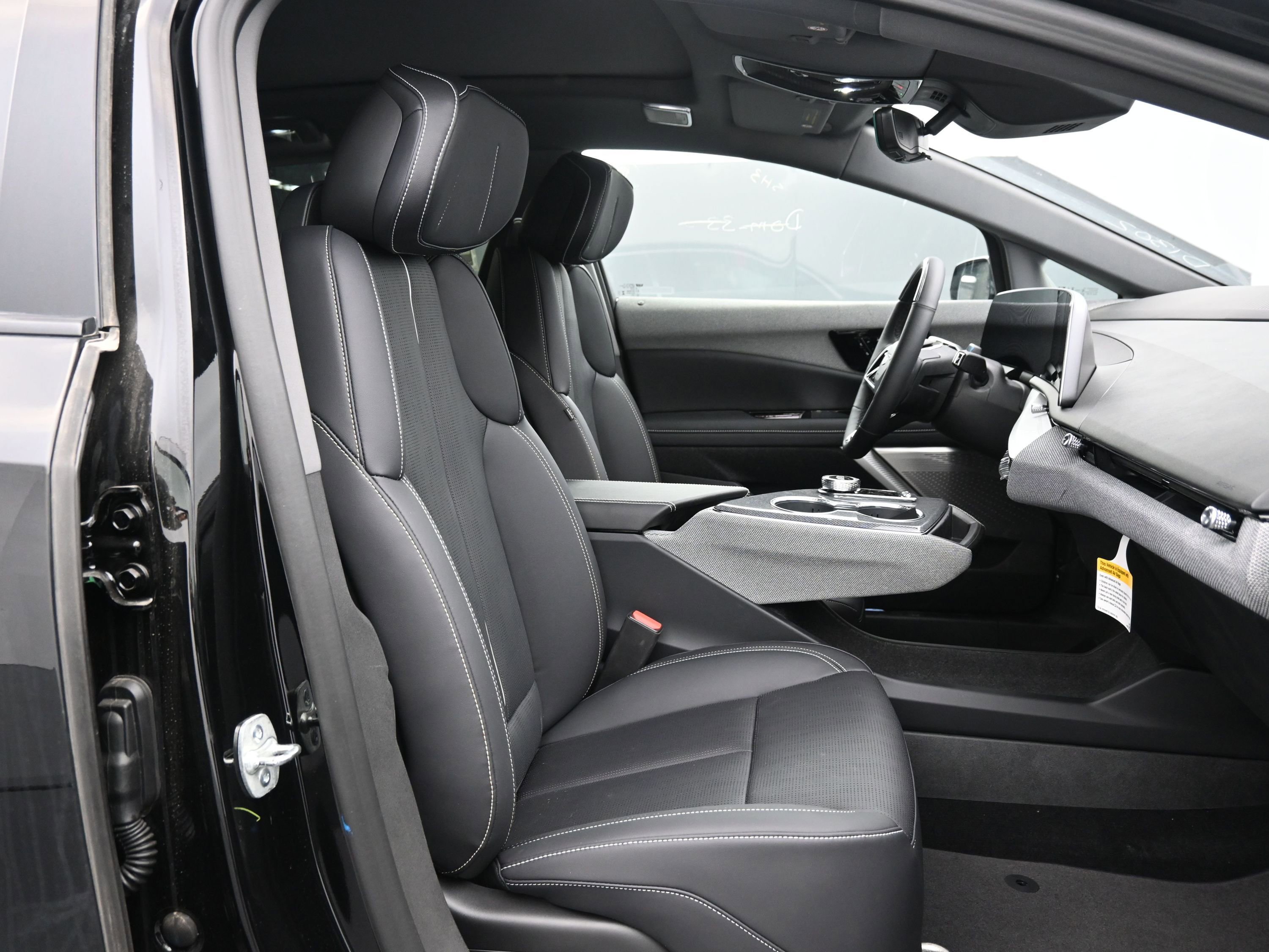 New 2025 Cadillac Optiq Luxury 2 w/ LPO, Floor Liner Package image 13