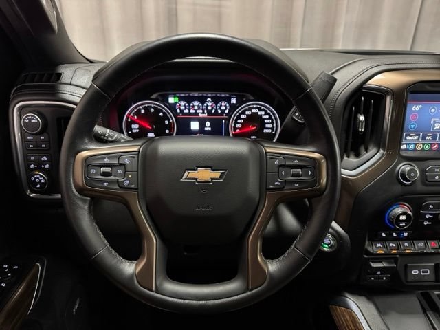 Used 2021 Chevrolet Silverado 1500 High Country w/ Technology Package AWD/4WD image 16