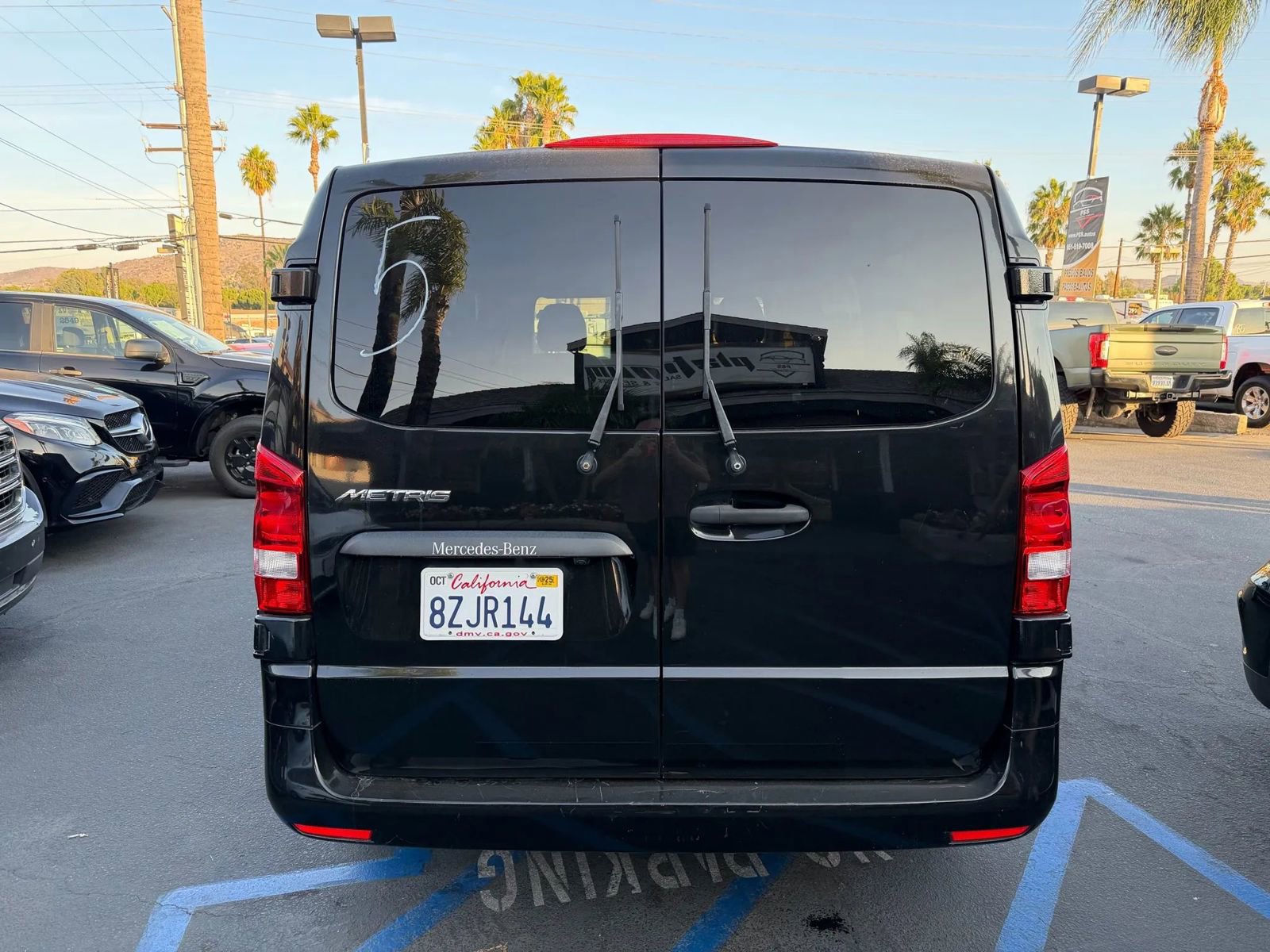 Used 2018 Mercedes-Benz Metris Passenger image 4
