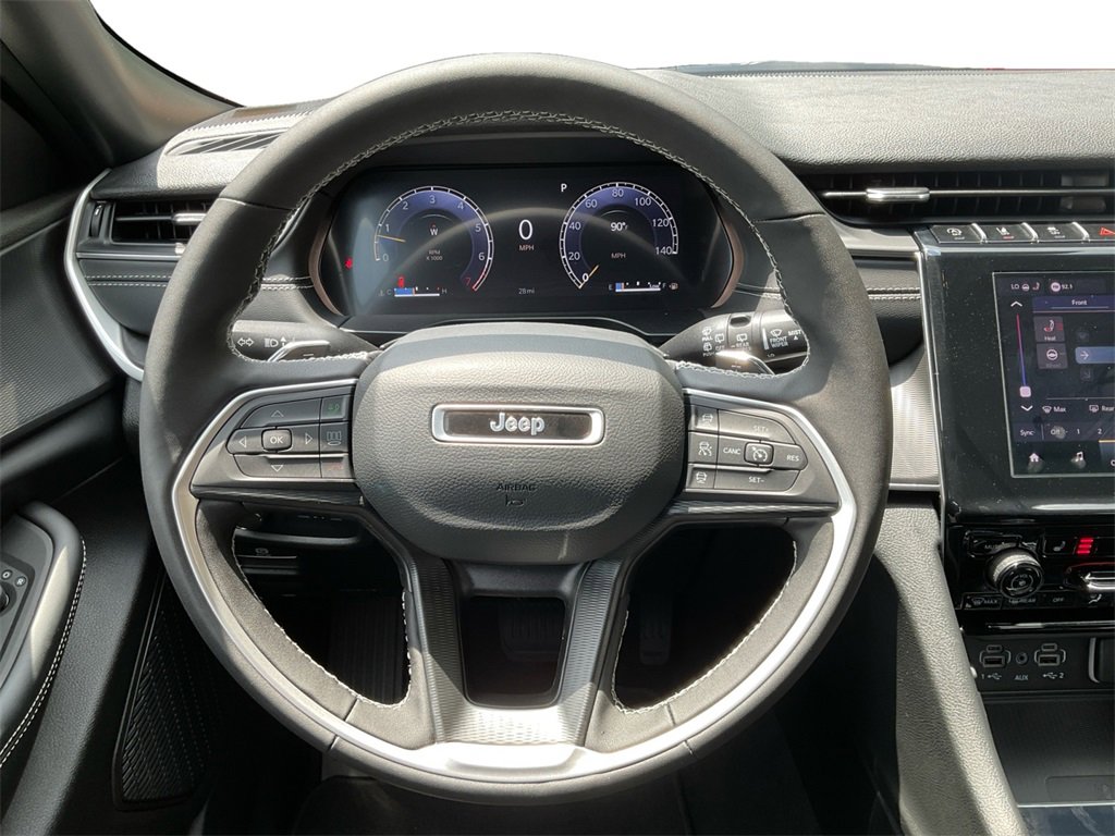 New 2025 Jeep Grand Cherokee L Laredo w/ Luxury Tech Group I image 17