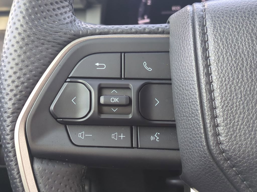 Used 2025 Toyota Tacoma Limited image 22