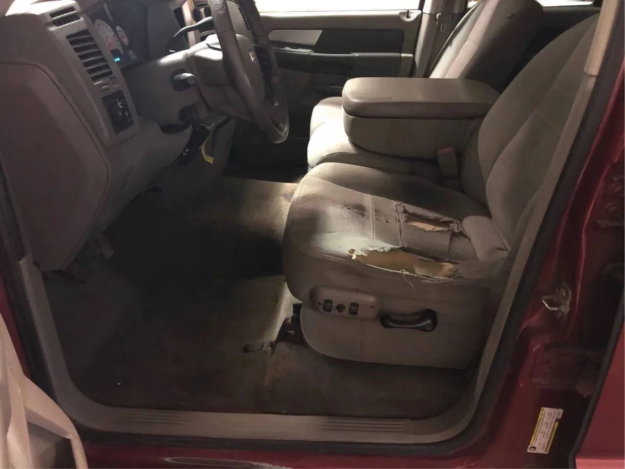 Used 2007 Dodge Ram 3500 Truck SLT image 9