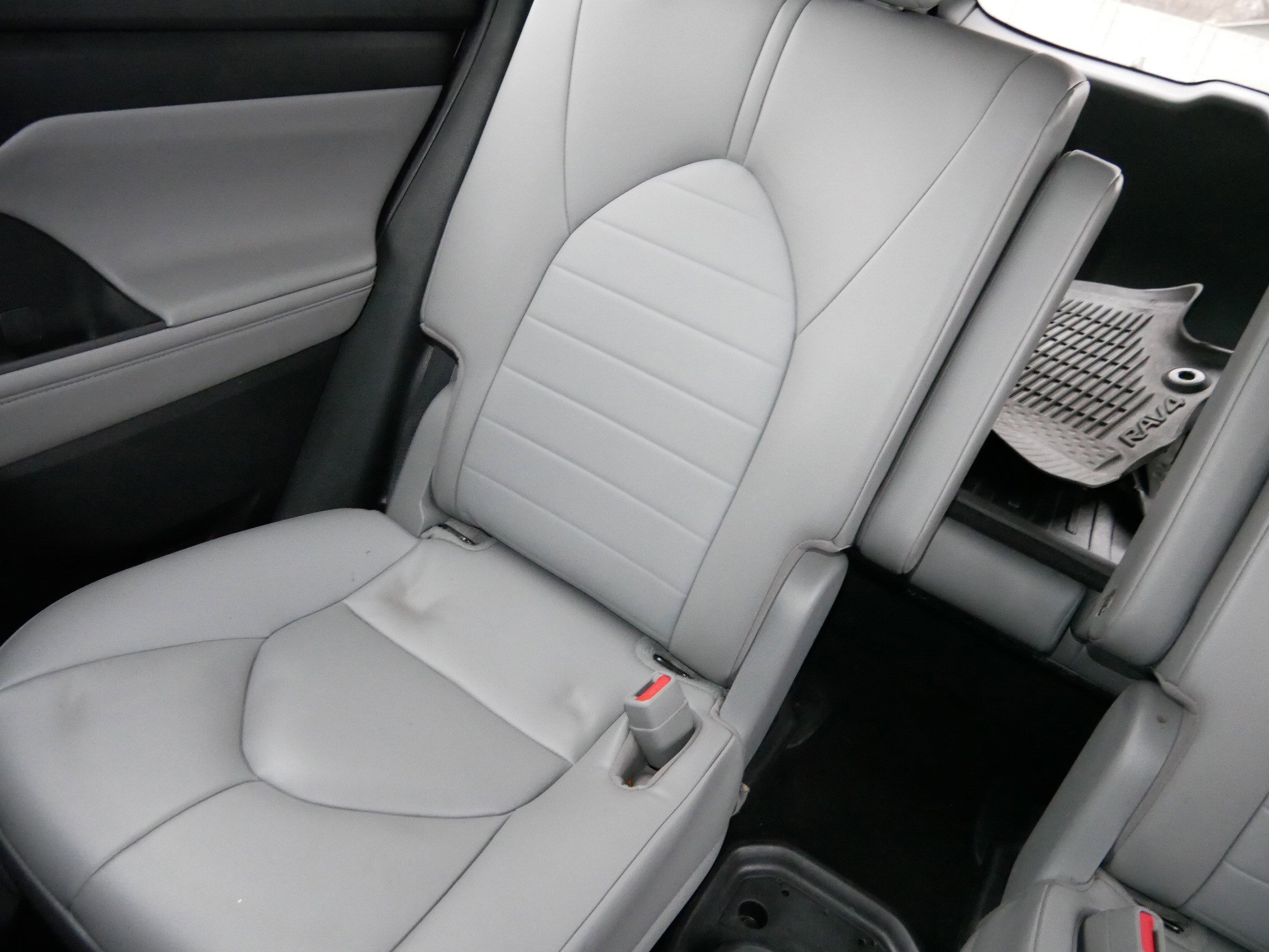 Certified 2023 Toyota Highlander XLE image 12