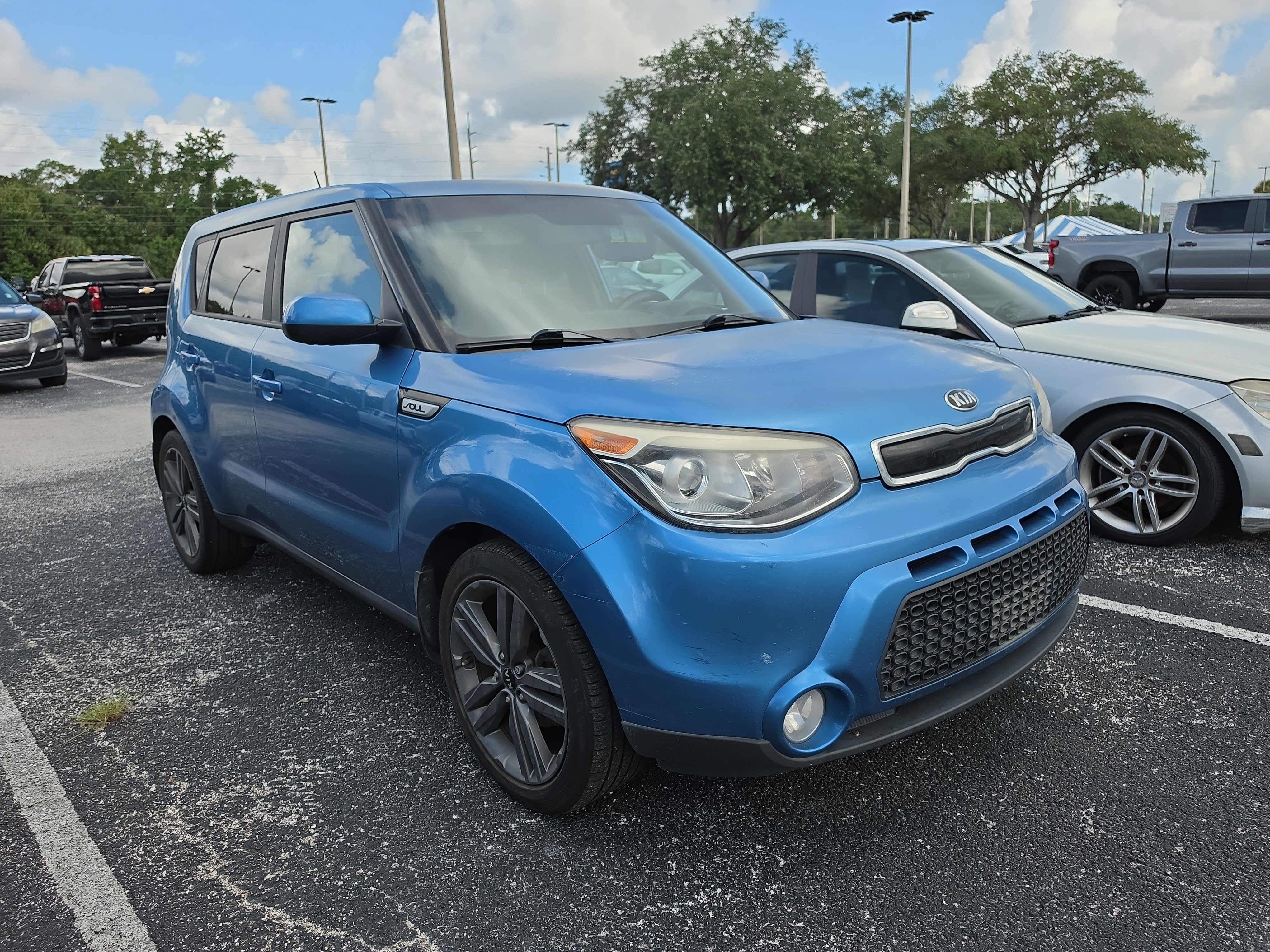 Used 2015 Kia Soul + w/ Audio Package FWD image 2