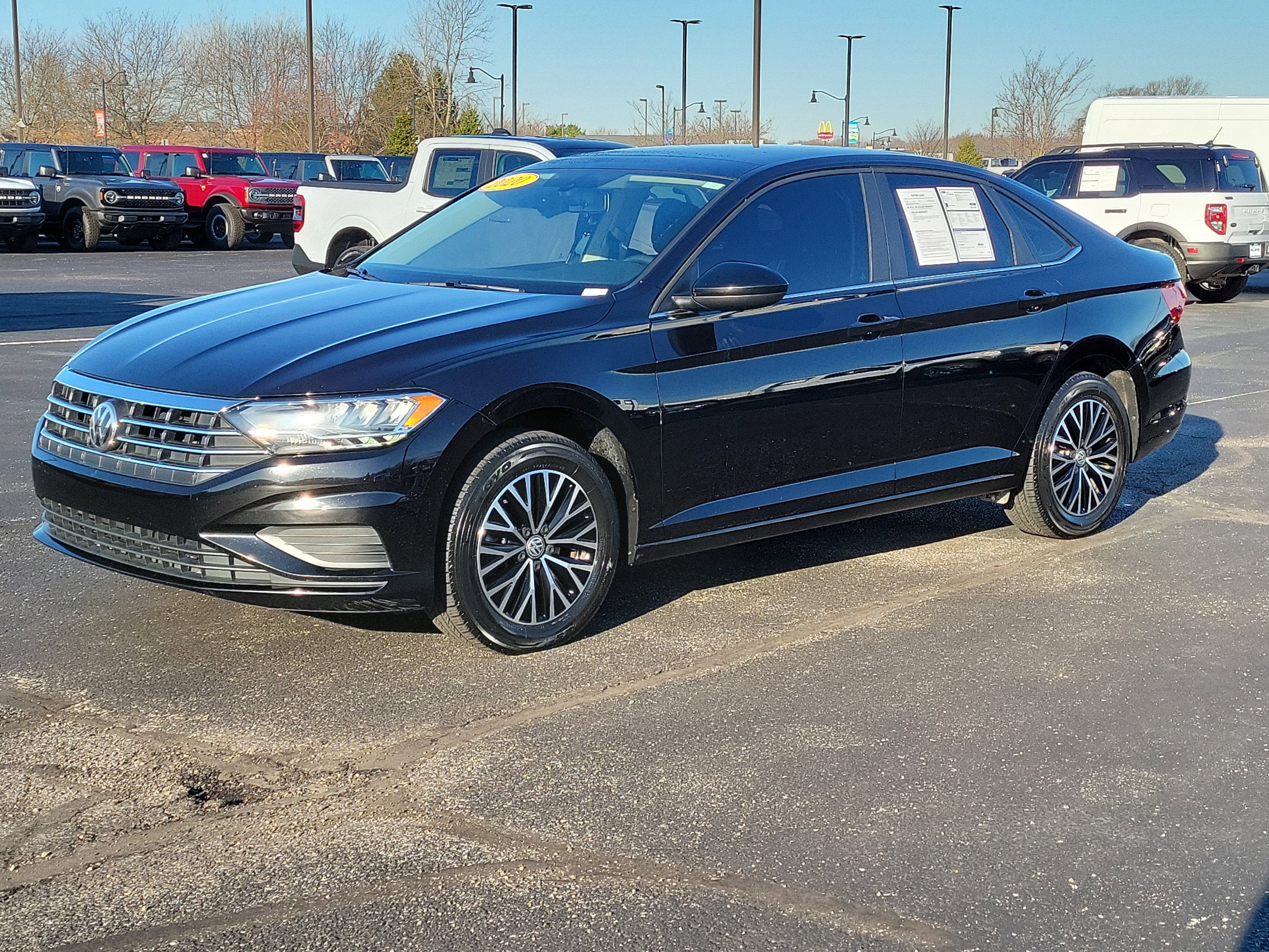 Used 2020 Volkswagen Jetta SE image 1