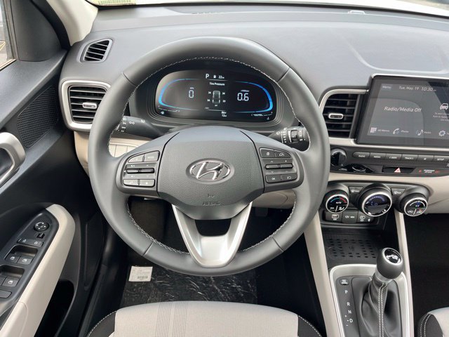 New 2026 Hyundai Venue SEL FWD image 8