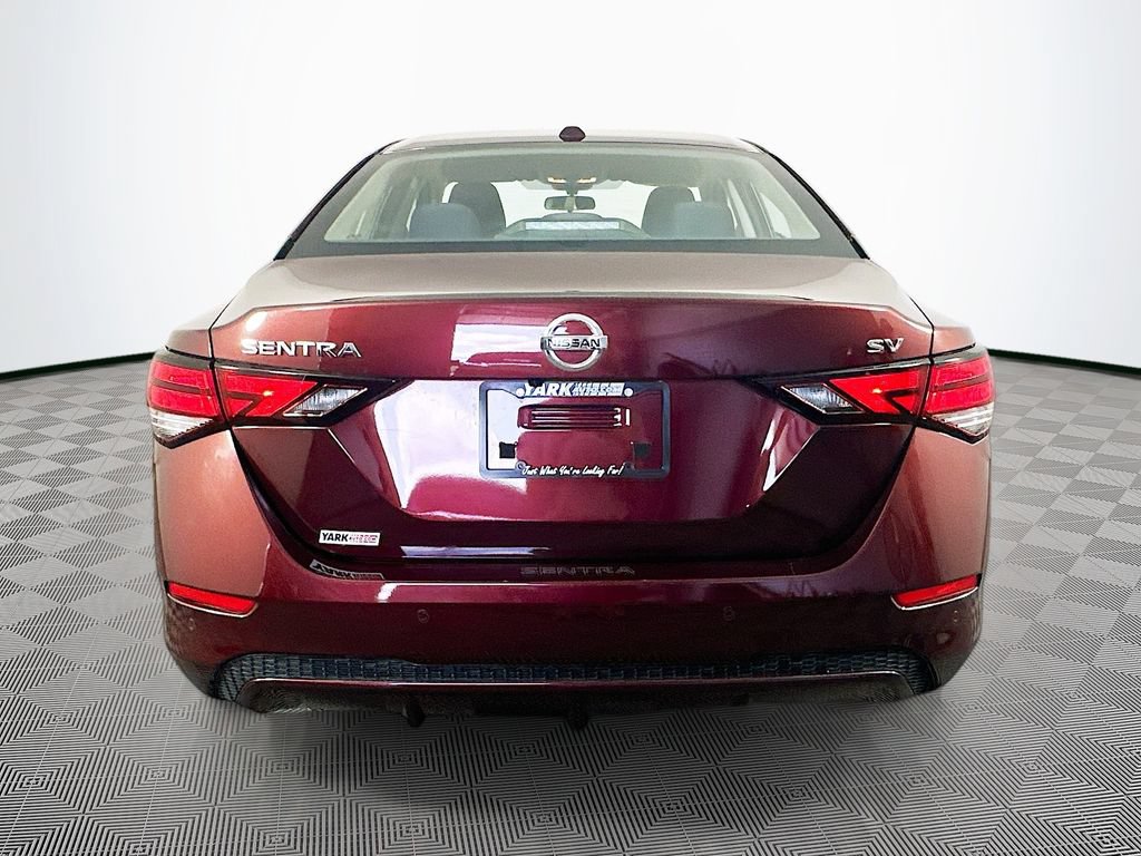 Certified 2022 Nissan Sentra SV FWD image 10