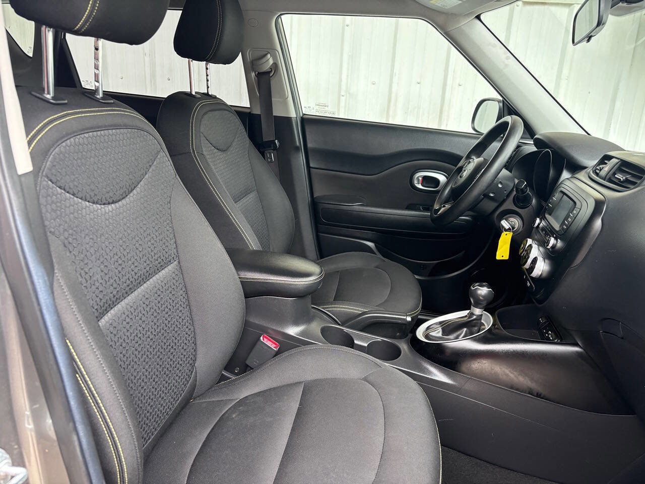 Used 2016 Kia Soul + image 14