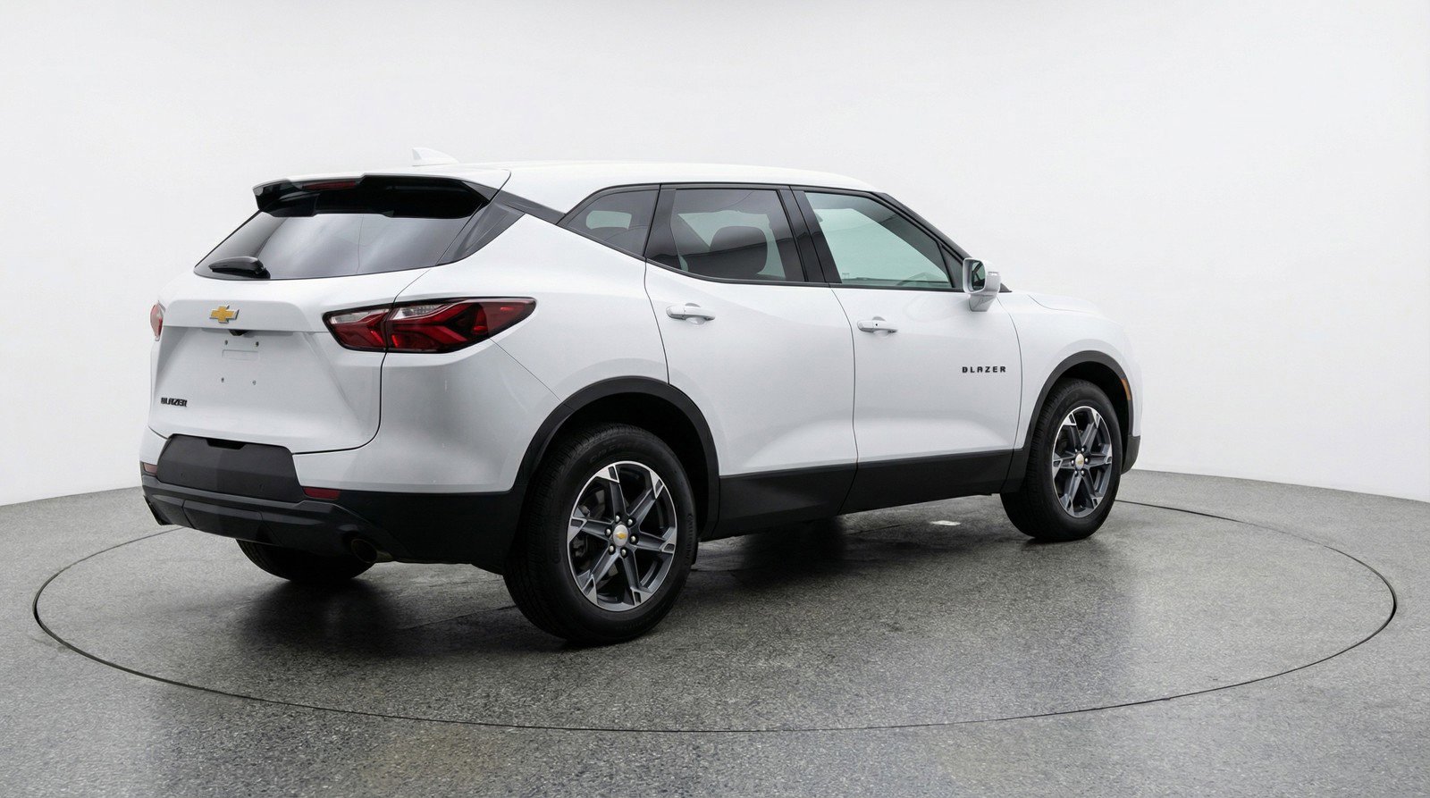 Used 2025 Chevrolet Blazer LT image 9