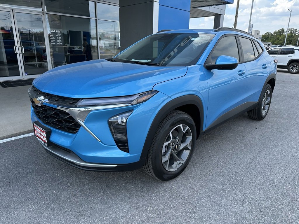 New 2025 Chevrolet Trax LT w/ Driver Confidence Package
