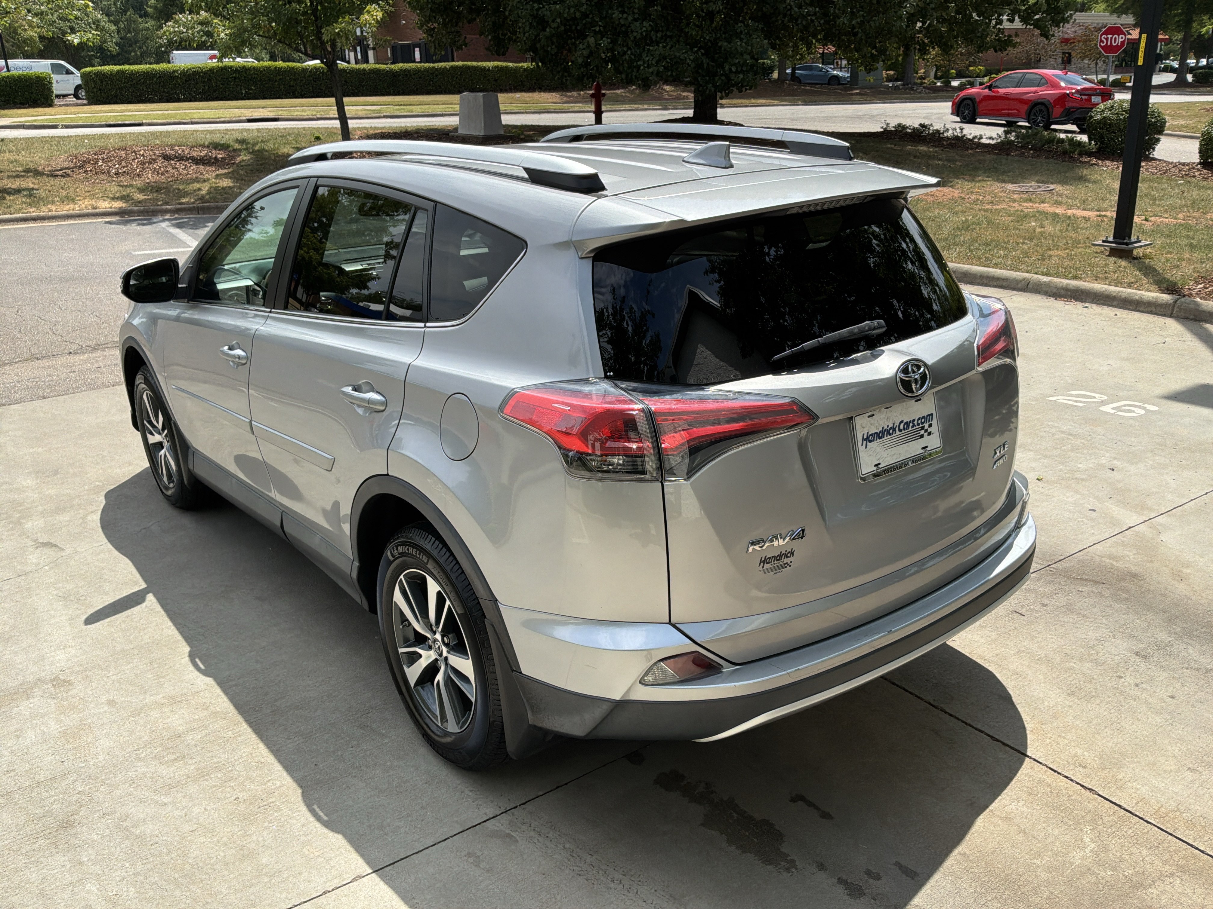 Used 2016 Toyota RAV4 XLE AWD/4WD image 8