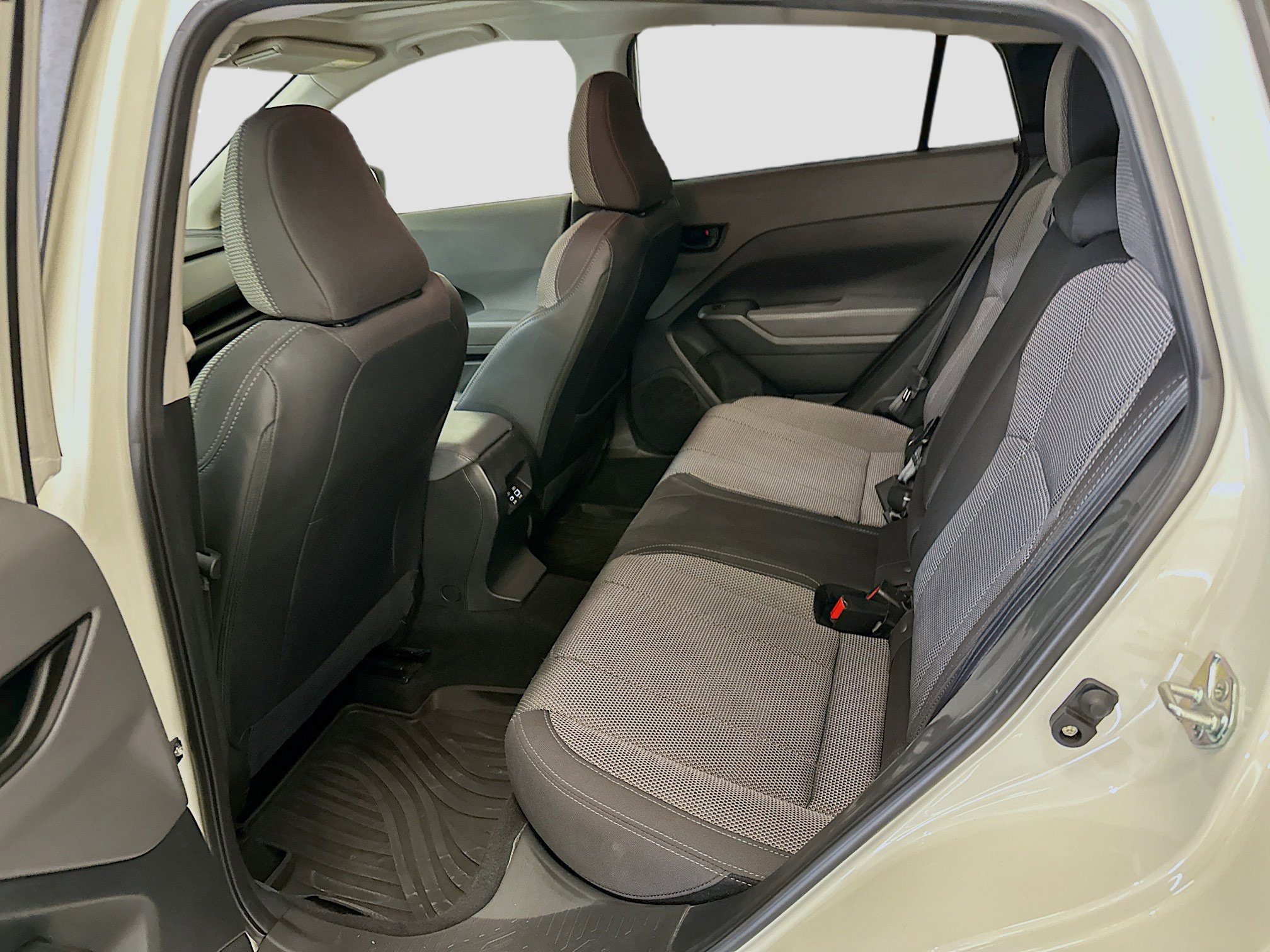 Used 2024 Subaru Crosstrek 2.0i Premium image 29