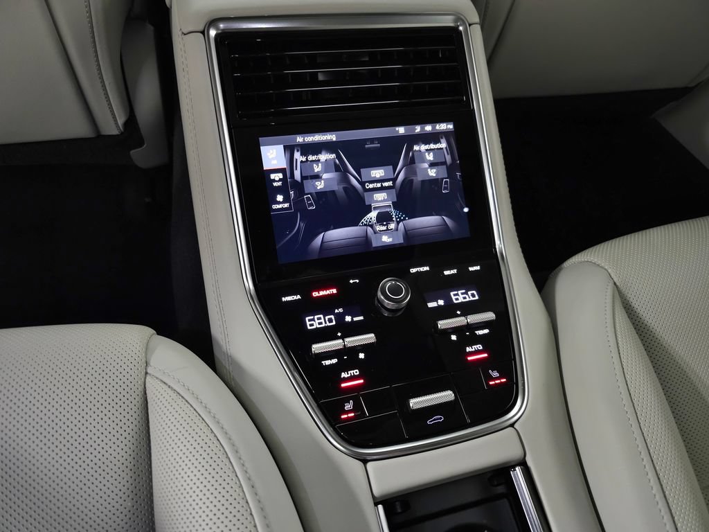 Used 2022 Porsche Panamera 4S AWD/4WD image 35