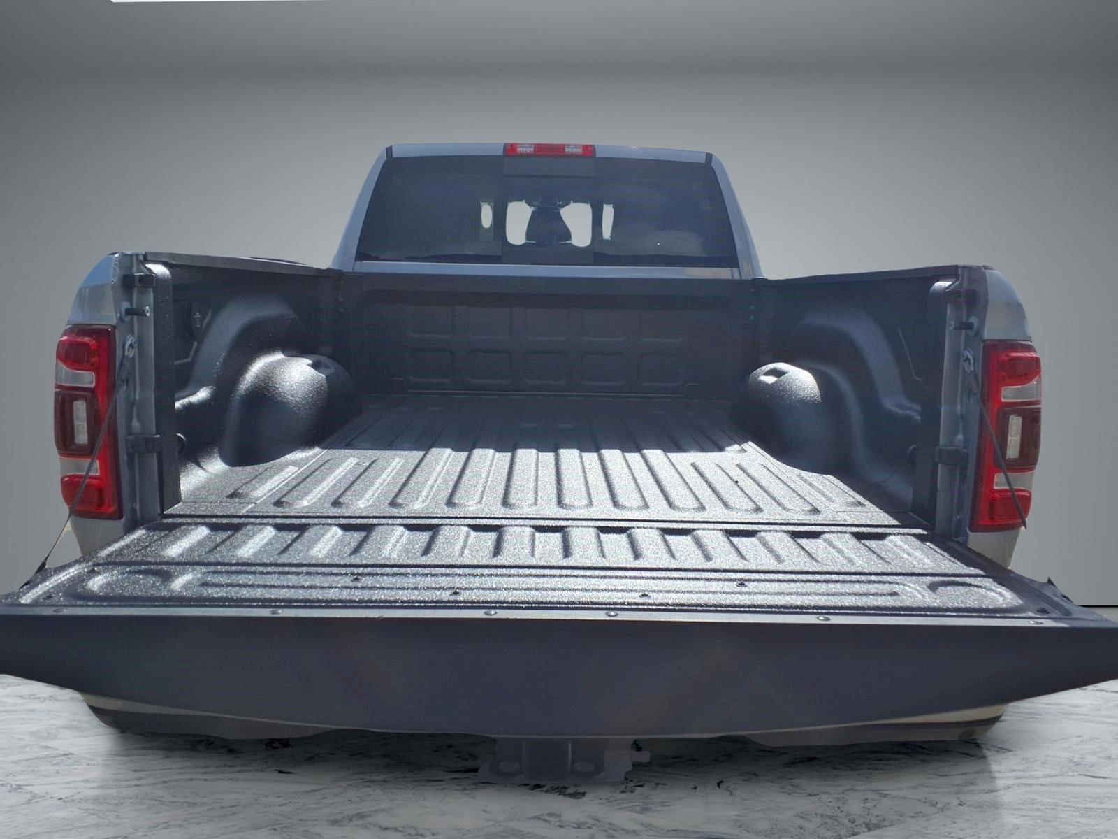 Used 2024 RAM 2500 Laramie AWD/4WD image 14