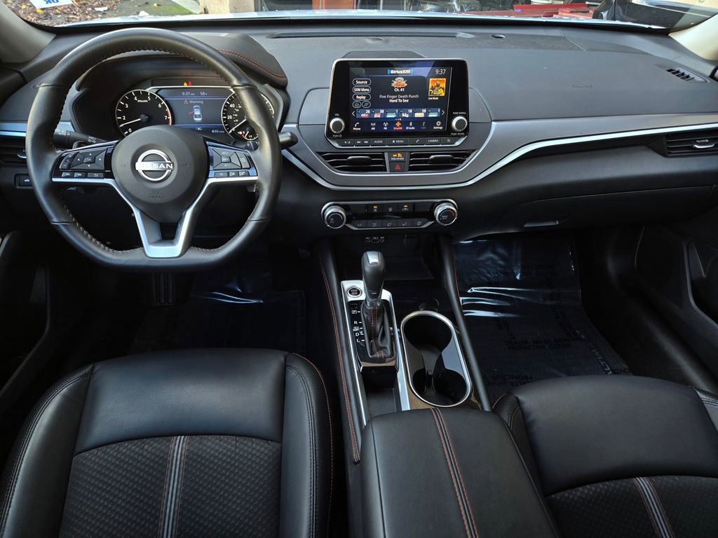 Used 2025 Nissan Altima 2.5 SR image 14