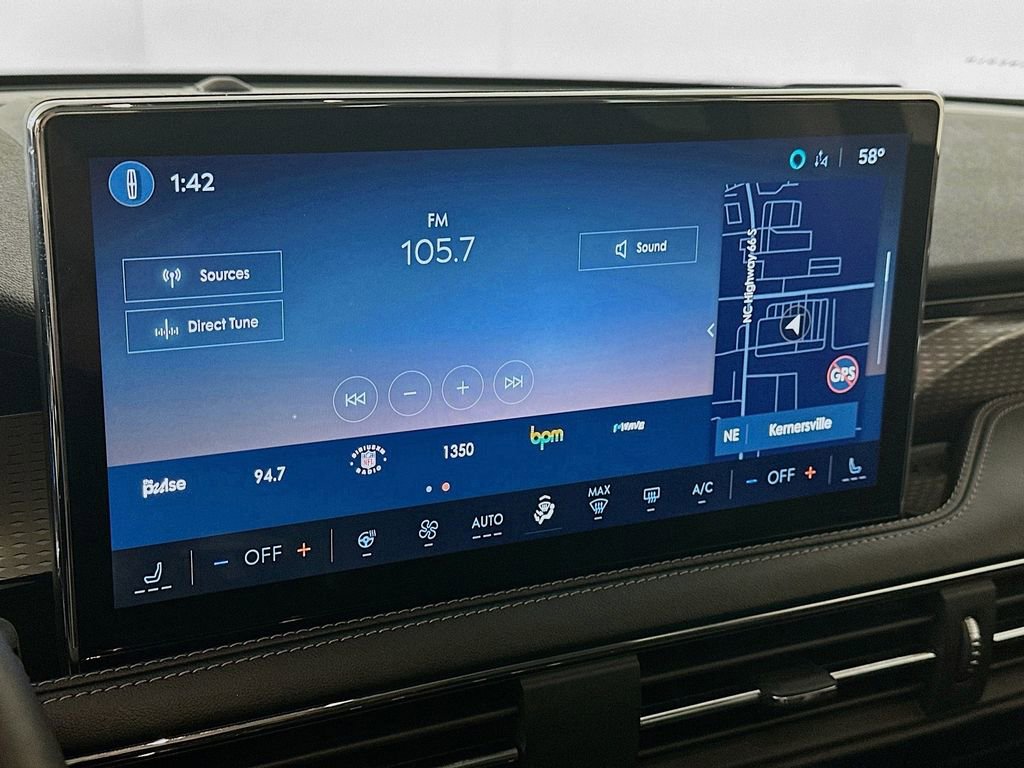 Used 2023 Lincoln Corsair Grand Touring w/ Equipment Group 301A image 17