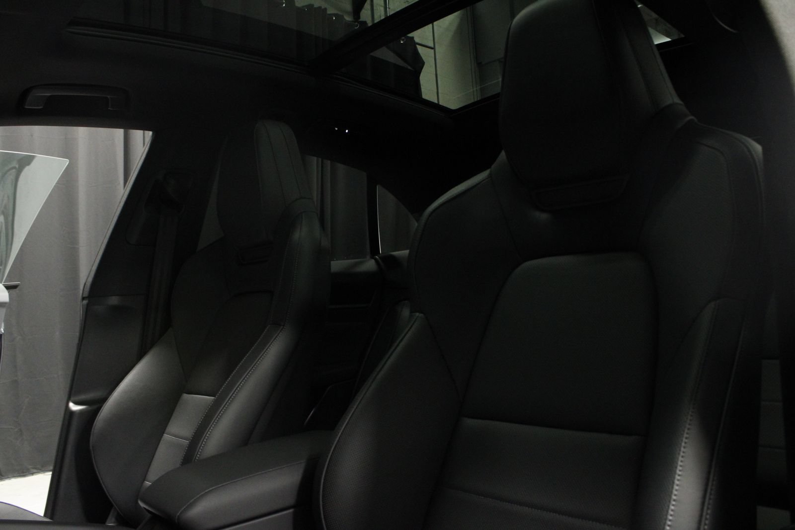 New 2026 Porsche Macan 4 Electric AWD/4WD image 34