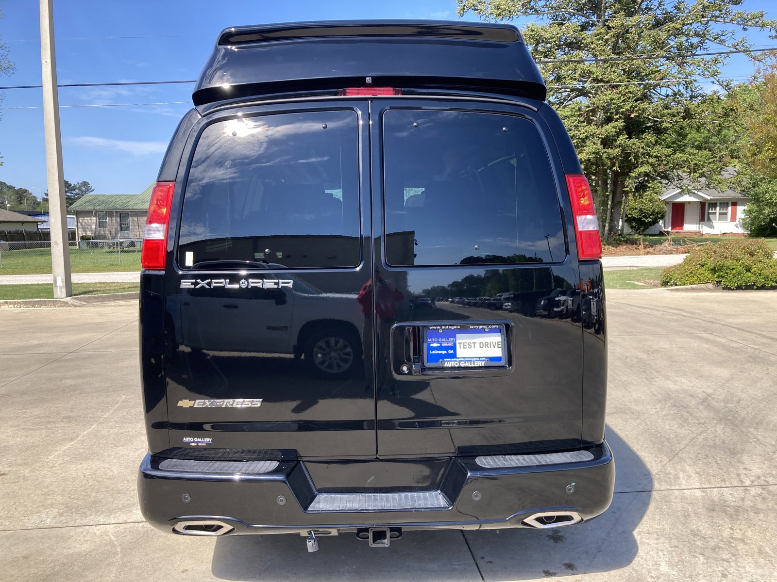 New 2026 Chevrolet Express 2500 Extended w/ Driver Convenience Package image 7