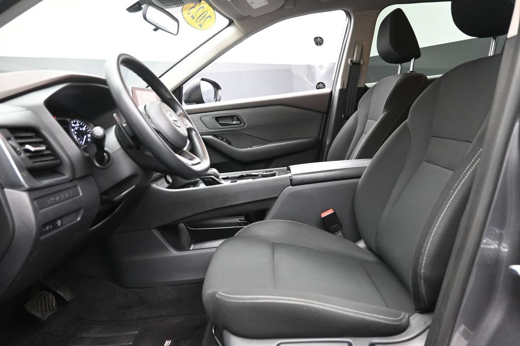 Used 2023 Nissan Rogue S AWD/4WD image 16