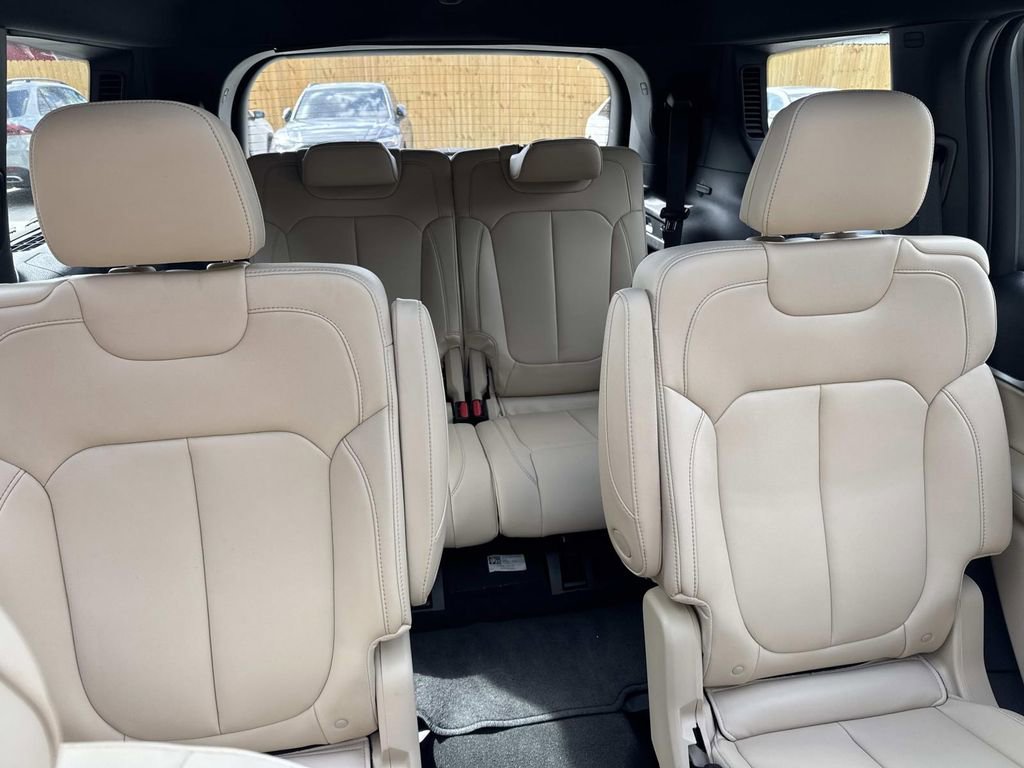 Used 2023 Jeep Grand Cherokee L Limited image 14