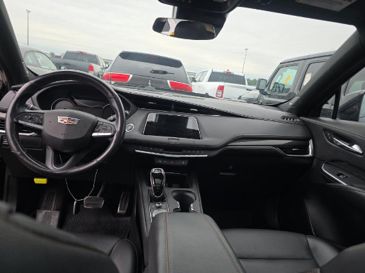 Used 2021 Cadillac XT4 Sport w/ Cold Weather Package AWD/4WD image 12