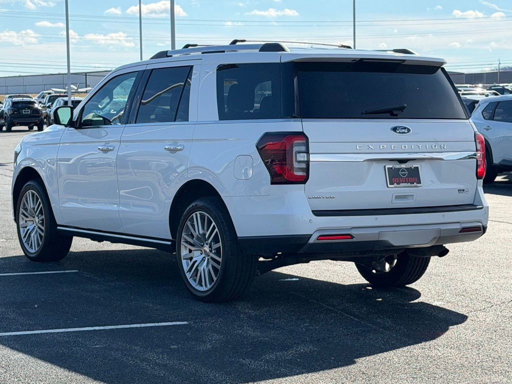 Used 2024 Ford Expedition Limited image 7