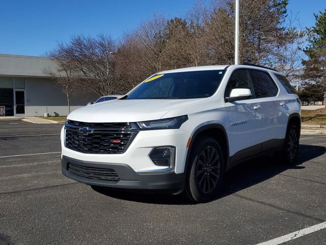 Used 2023 Chevrolet Traverse RS w/ LPO, Floor Liner Package image 2