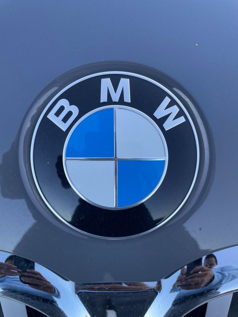Used 2022 BMW 740i RWD image 10