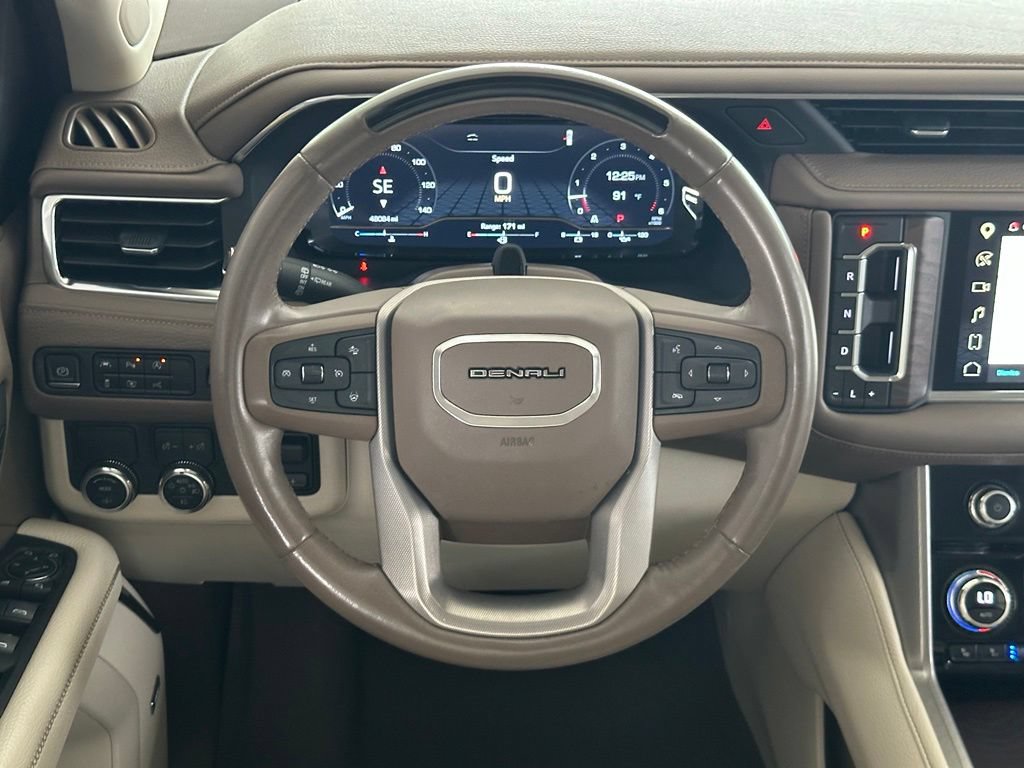 Used 2023 GMC Yukon Denali w/ Denali Reserve Package RWD image 18