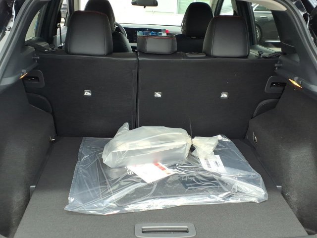 New 2026 Nissan Kicks SR FWD image 23