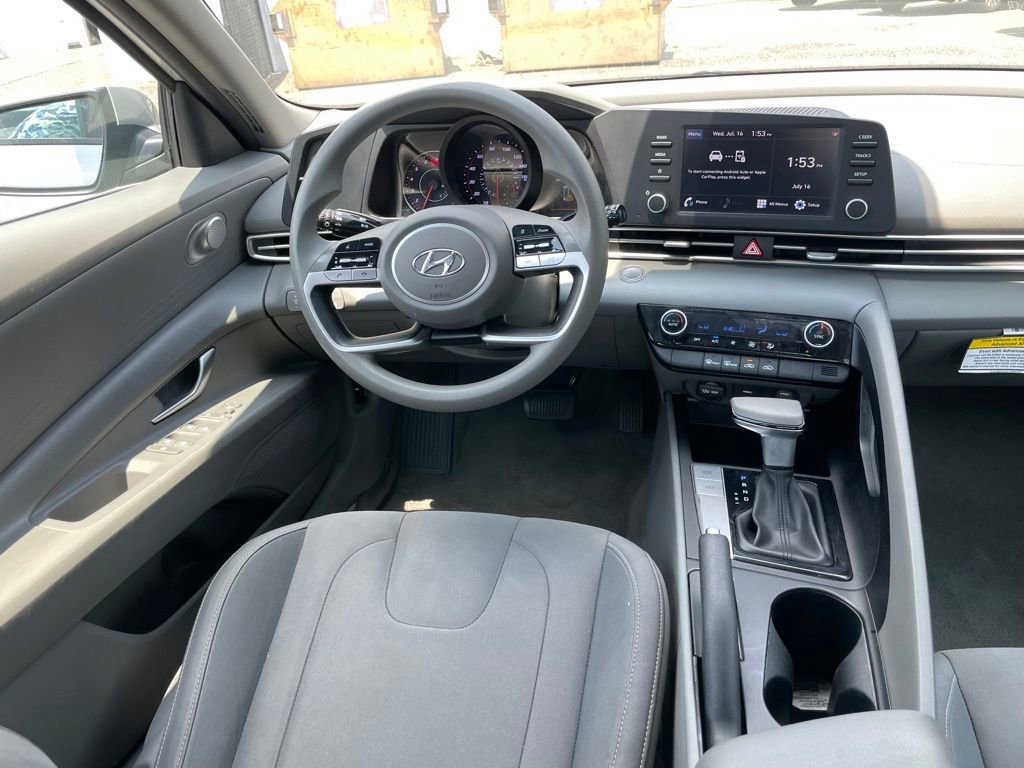 Used 2023 Hyundai Elantra SEL image 10