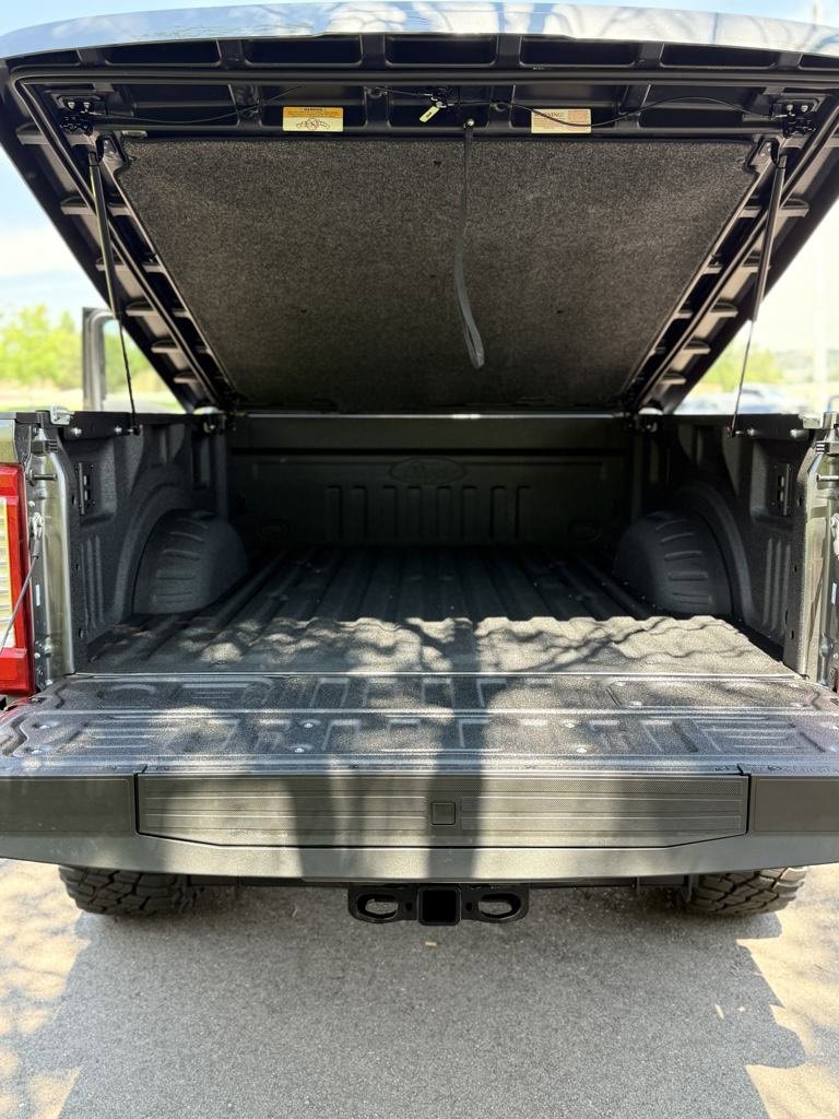 New 2025 Ford F250 Lariat w/ Lariat Ultimate Package image 32