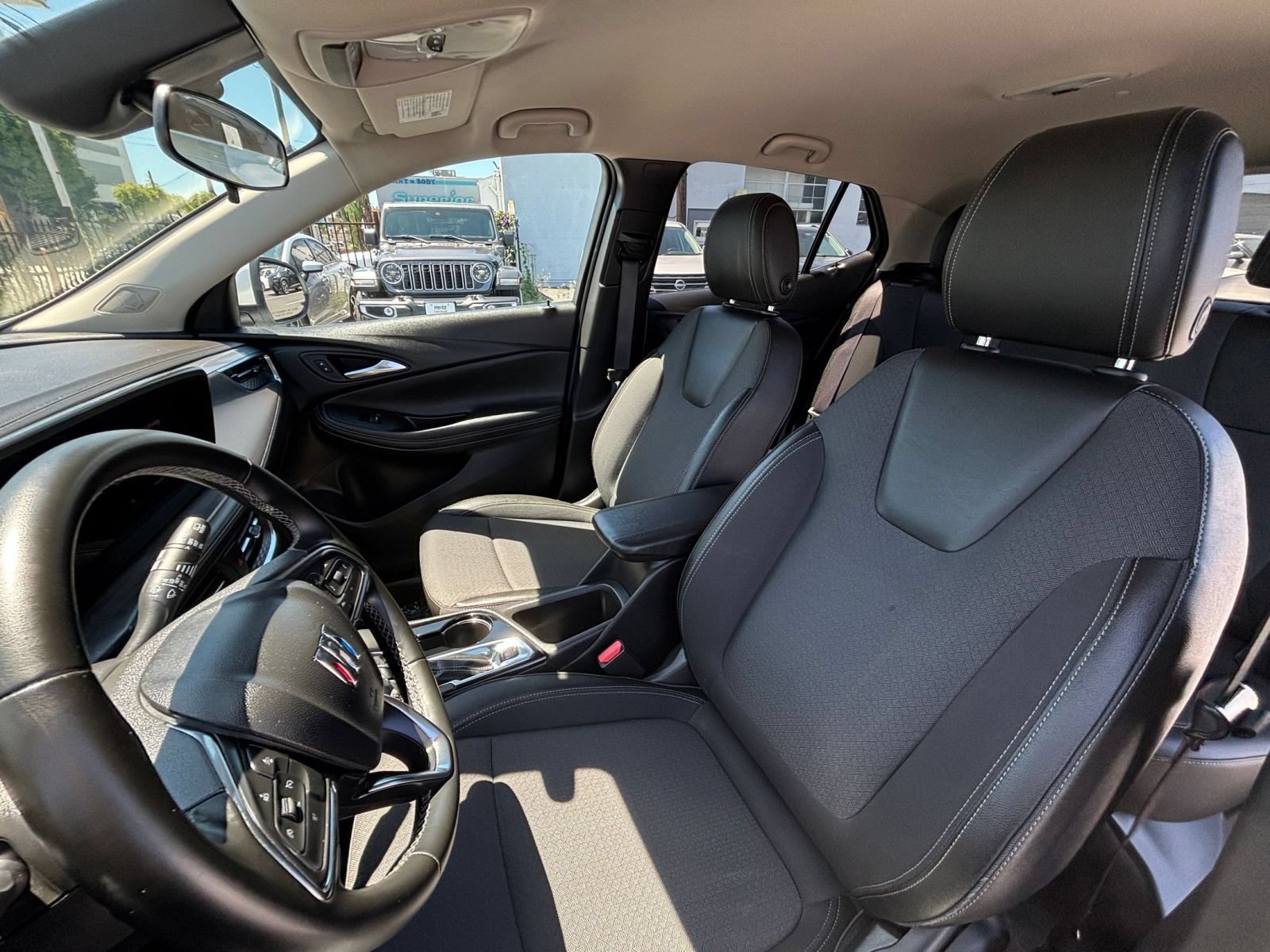 Used 2025 Buick Encore GX Preferred FWD image 37