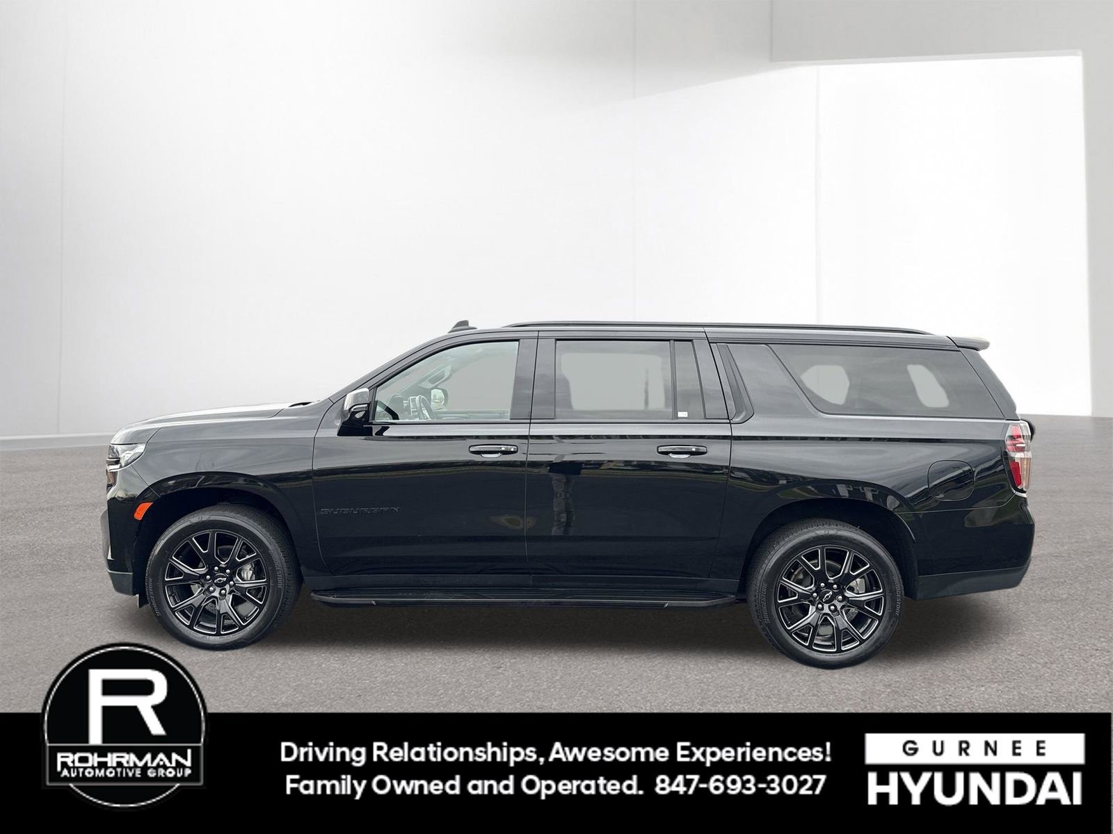 Used 2024 Chevrolet Suburban RST w/ Luxury Package image 6