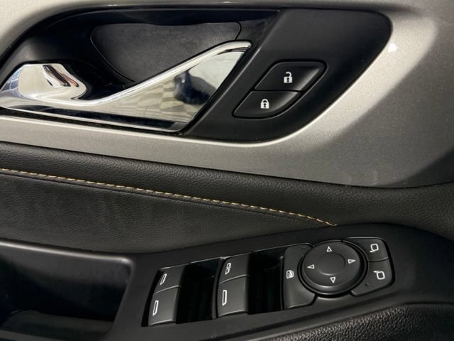 Used 2019 Chevrolet Traverse RS w/ LPO, Floor Liner Package FWD image 14