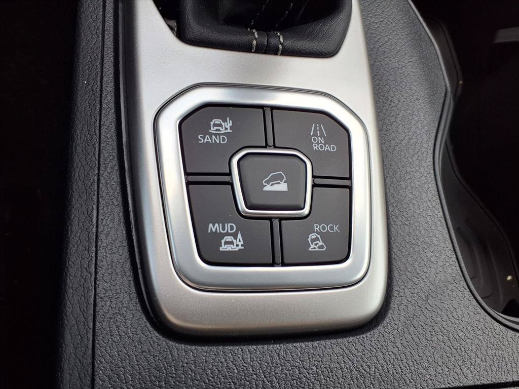 New 2026 Nissan Frontier SV w/ All-Weather Content Package AWD/4WD image 18