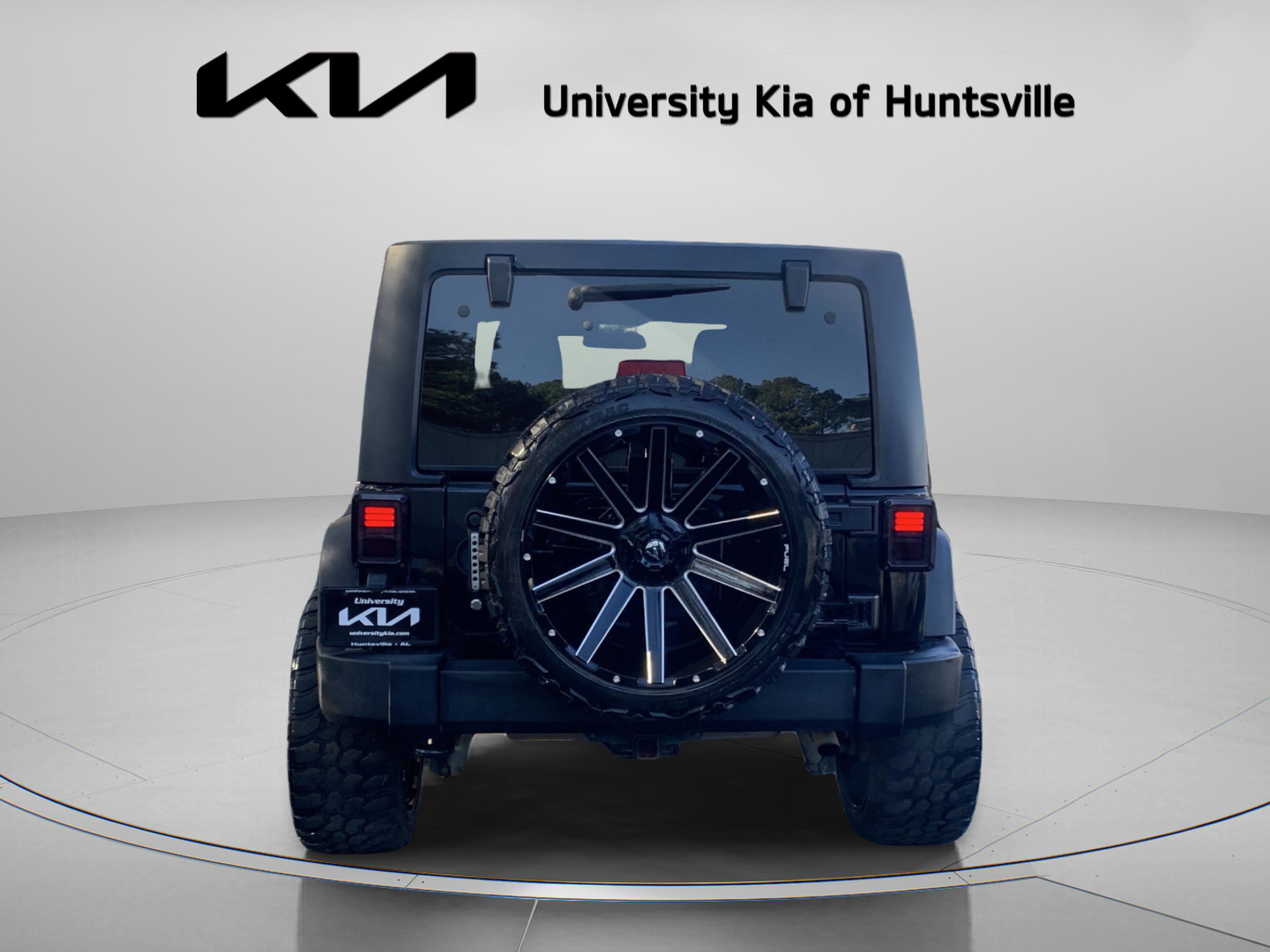 Used 2017 Jeep Wrangler Unlimited Sport w/ Connectivity Group image 7