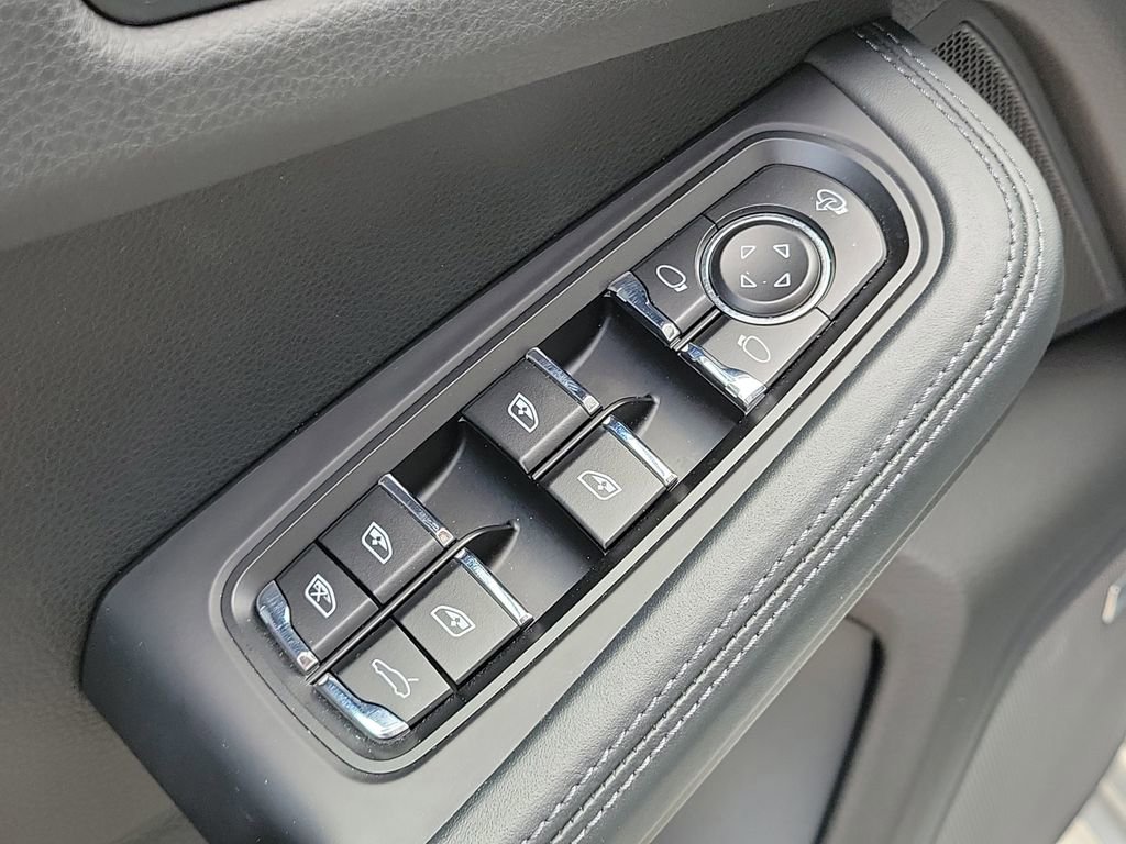 Certified 2022 Porsche Macan GTS AWD/4WD image 27