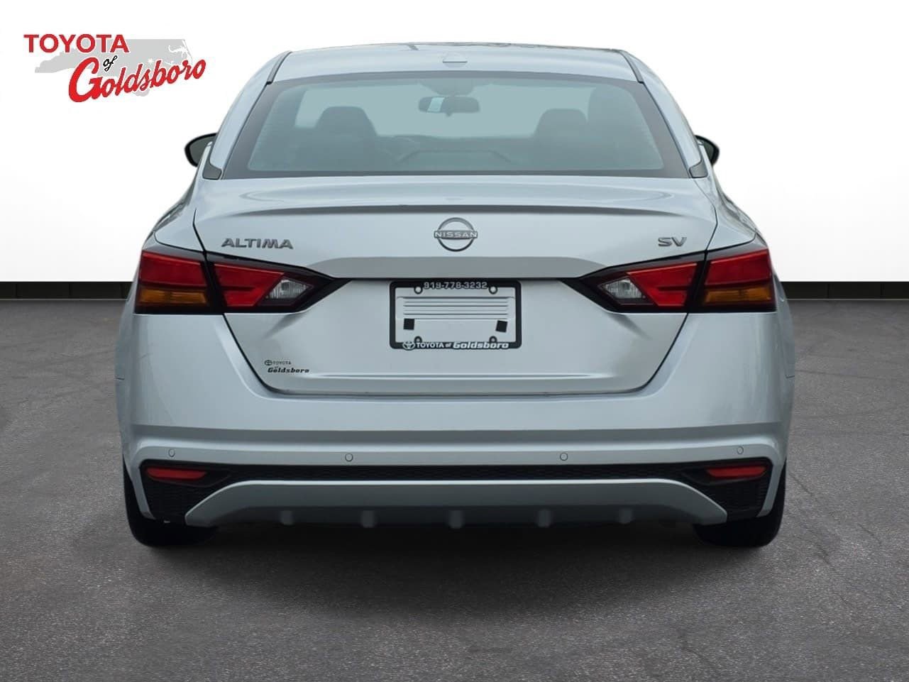 Used 2024 Nissan Altima 2.5 SV image 6