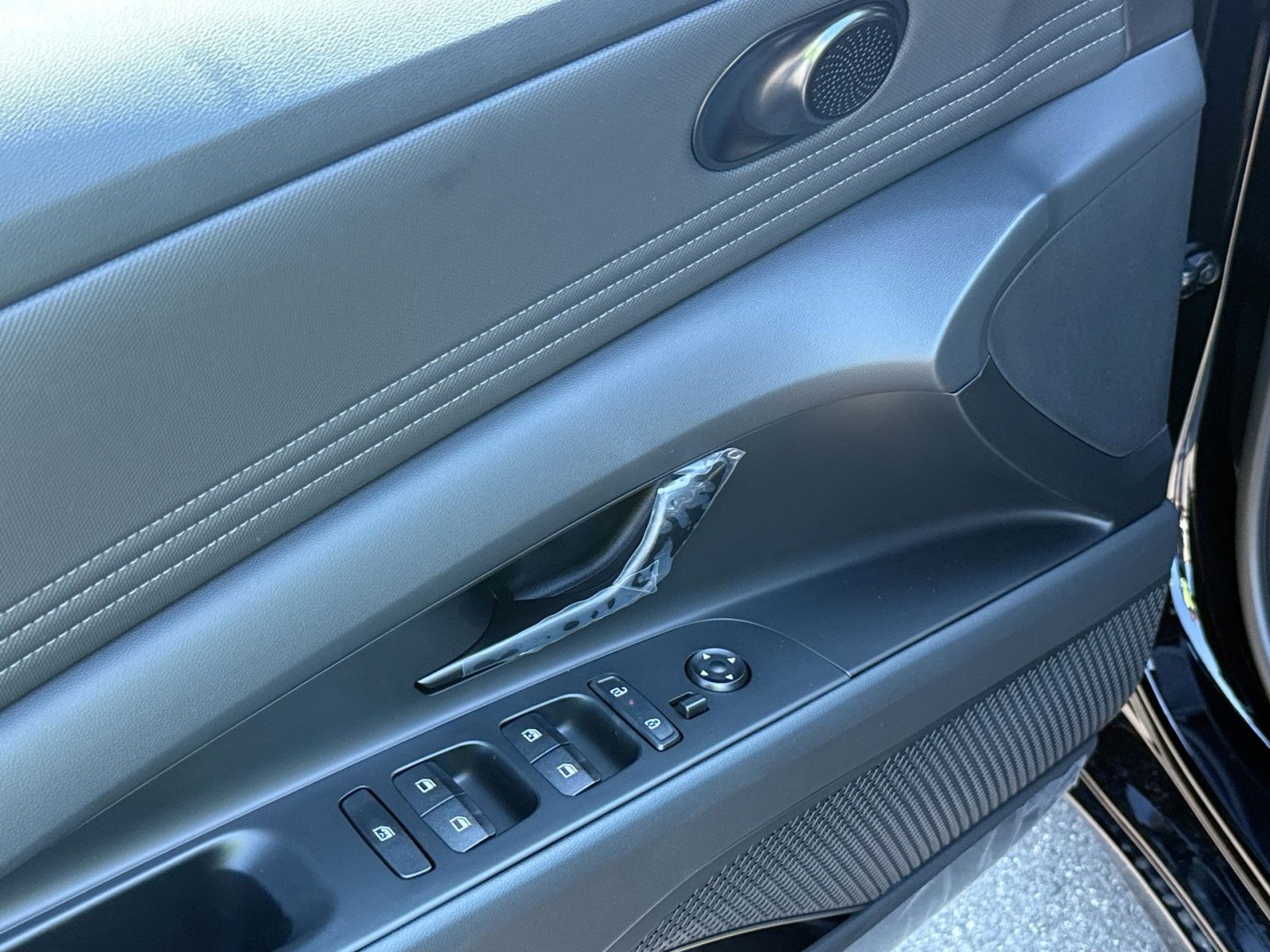 New 2025 Hyundai Elantra SEL image 14