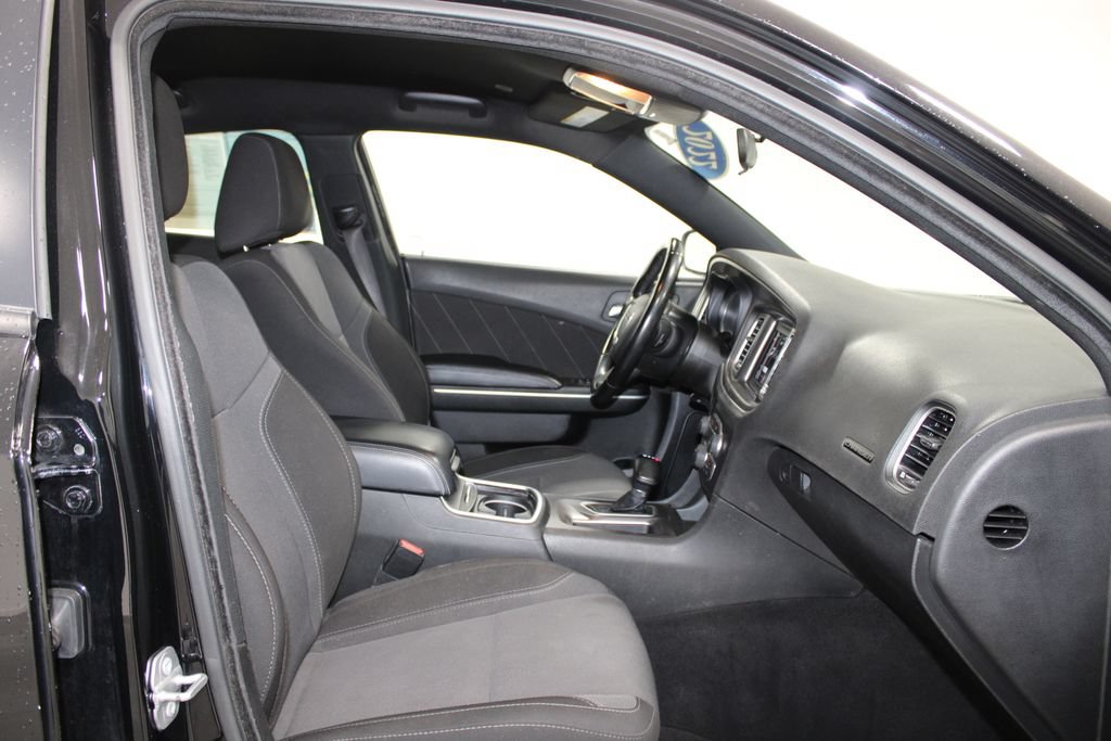 Used 2022 Dodge Charger SXT RWD image 23
