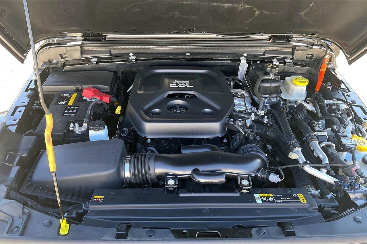 Used 2022 Jeep Wrangler Unlimited Sahara image 37